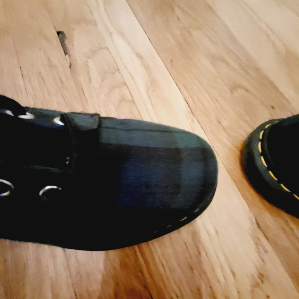 Doctor Martens size 7  Tarten Plaid  Boots. PRISTINE. RARE!